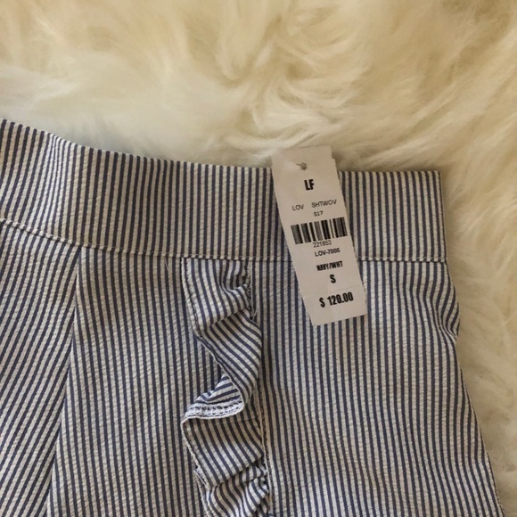 NWT LF High Waisted Navy/White Striped Shorts - Picture 2 of 4